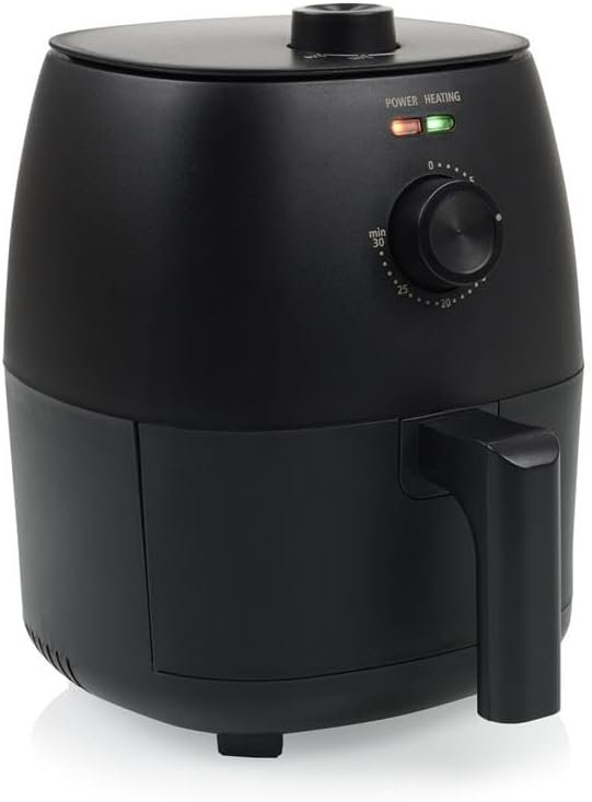 Para los que buscan modelos pequeños en este artículo podrás encontrar Las Mejores Freidoras Pequeñas para Cocinas con Poco Espacio. Tristar FR-6980, está en el top 5!